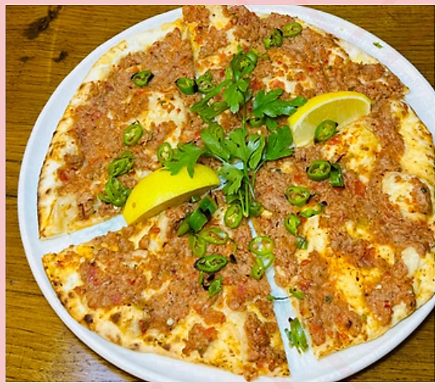 لحم بعجين تركي (لحمعجون)